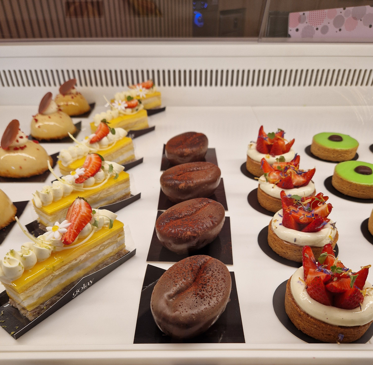 Golay Patisserie 13